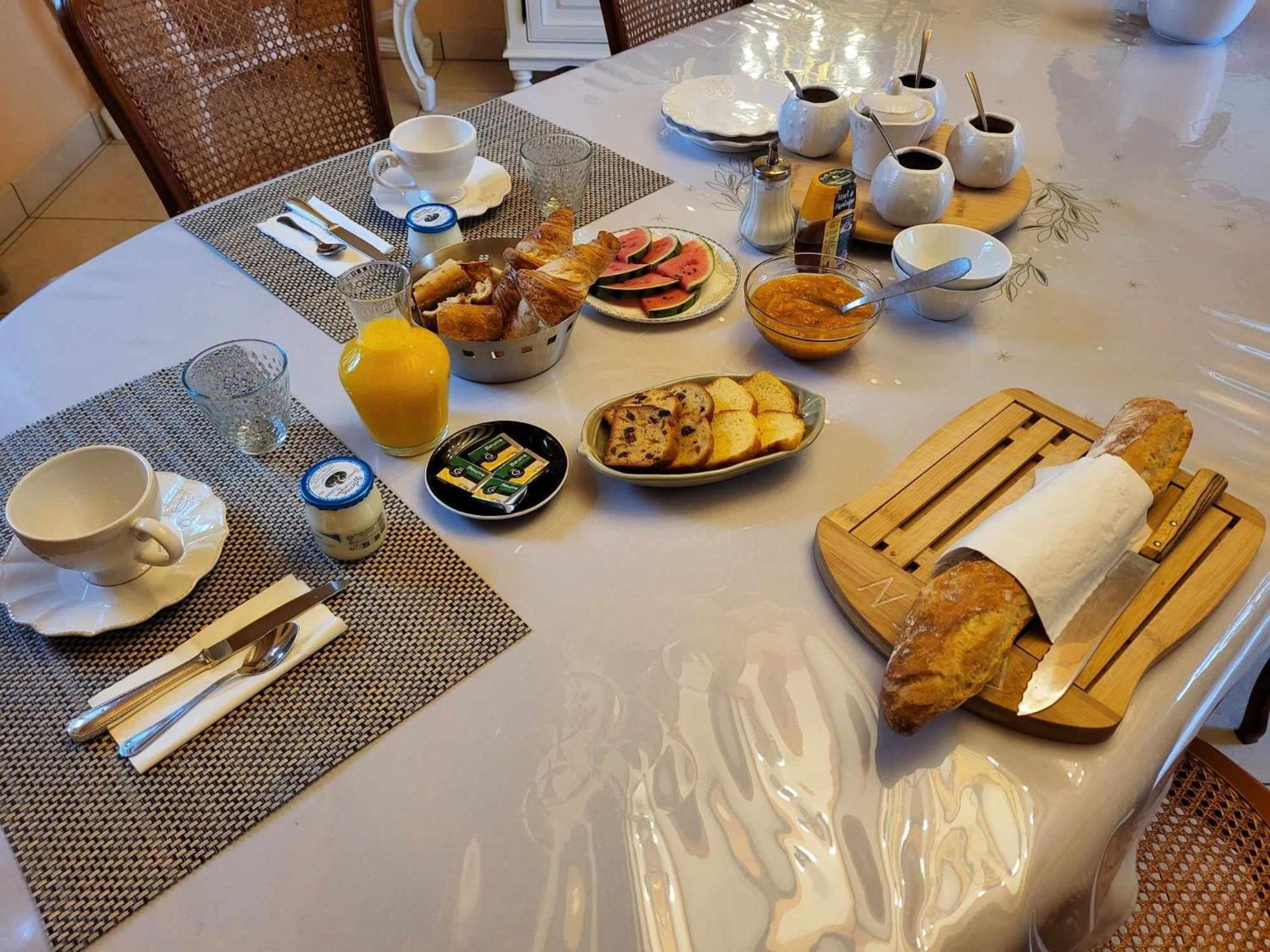 Le Moulin De Meral Montsûrs Екстериор снимка
